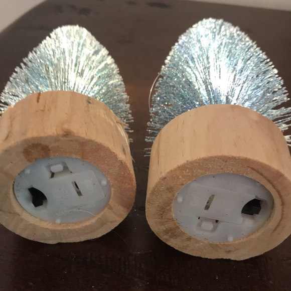 Set of 2 Lighted Bottle Brush Trees - Picture 5 of 8